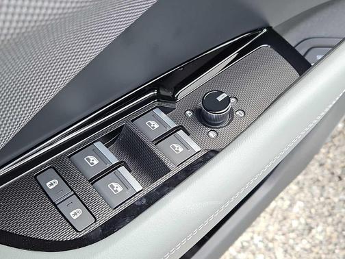 Arkona White 2026 Audi Q3 TFSI quattro S tronic