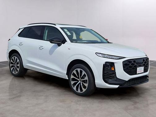 Arkona White 2026 Audi Q3 TFSI quattro S tronic