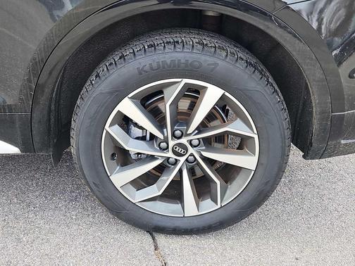 2023 Audi Q5 45 S line Premium