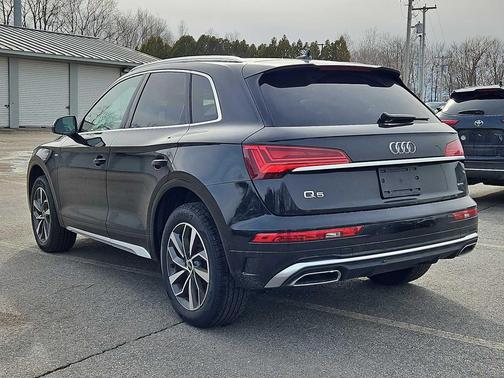 2023 Audi Q5 45 S line Premium