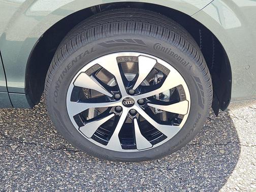 Sage Green Metallic 2026 Audi Q3 TFSI quattro S tronic