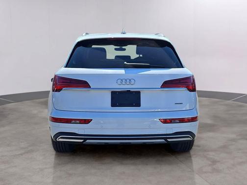 2023 Audi Q5 40 Premium