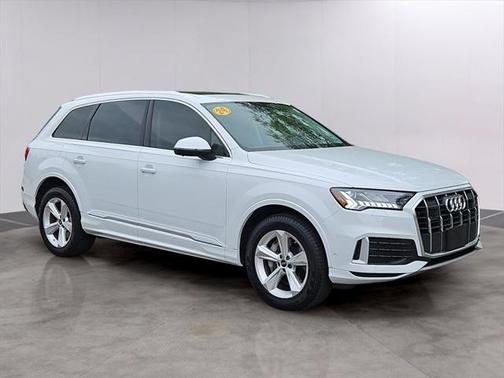 2024 Audi Q7 45 Premium Plus