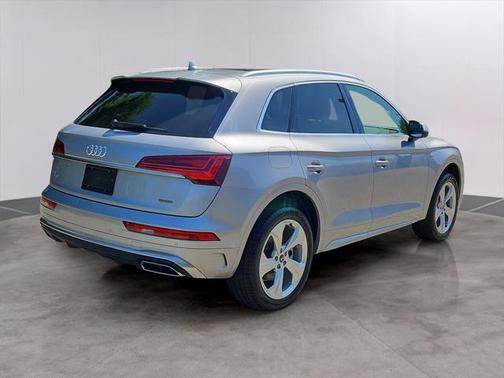2025 Audi Q5 45 S line Premium Plus