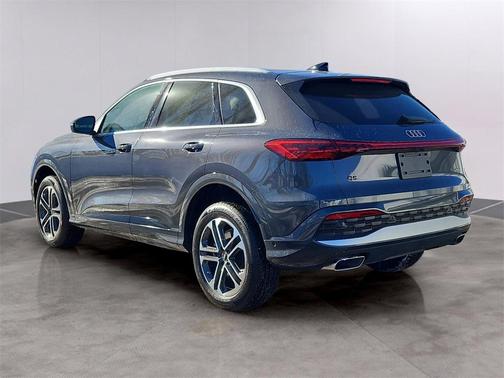 2025 Audi Q5 Premium TFSI quattro S tronic