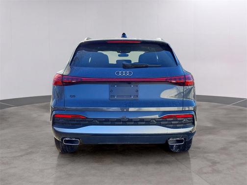 2025 Audi Q5 Premium TFSI quattro S tronic