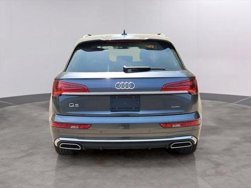 2022 Audi Q5 45 S line Premium Plus
