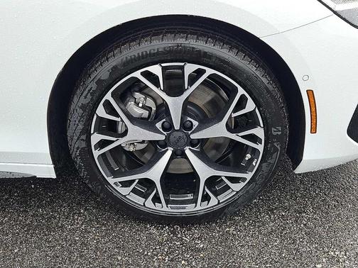 GLACIER WHT MET 2026 Audi A6 Premium Plus quattro S tronic