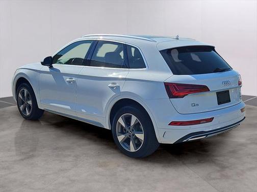 2023 Audi Q5 40 Premium Plus