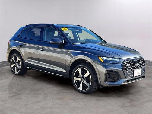 2022 Audi Q5 45 S line Prestige