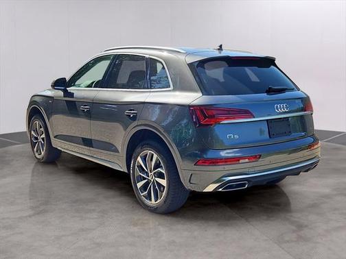 2024 Audi Q5 45 S line Premium