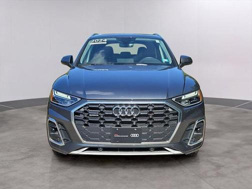 2024 Audi Q5 45 S line Premium
