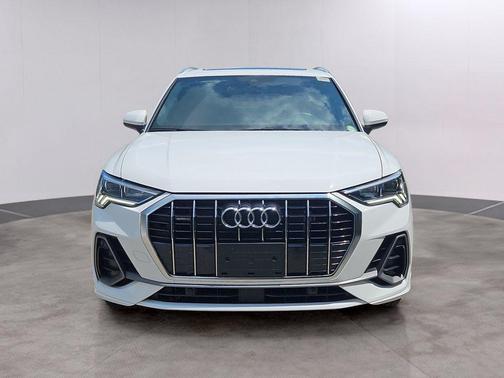 Ibis White 2023 Audi Q3 Premium 45 TFSI S line quattro Tiptronic