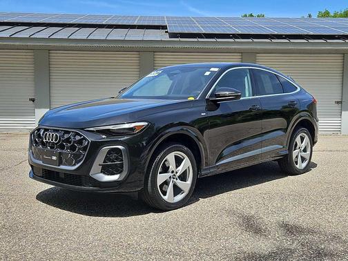 Mythos Black Metallic 2025 Audi Q5 Premium Plus TFSI quattro S tronic