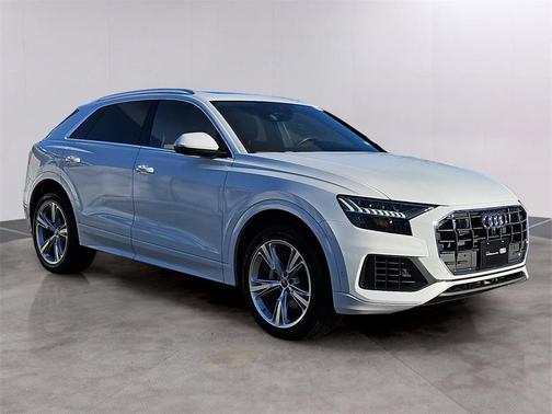 2023 Audi Q8 55 Premium Plus