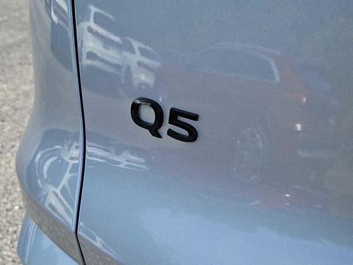 Florett Silver Metallic 2026 Audi Q5 Premium Plus TFSI quattro S tronic