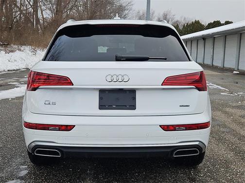 2023 Audi Q5 45 S line Premium