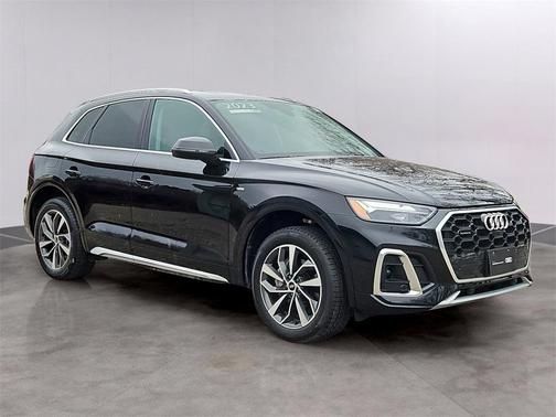 2023 Audi Q5 45 S line Premium Plus