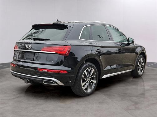 2023 Audi Q5 45 S line Premium Plus