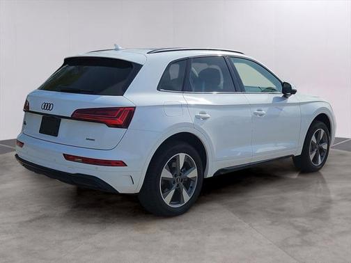 2025 Audi Q5 40 Premium
