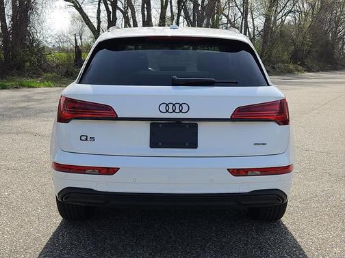 2025 Audi Q5 40 Premium