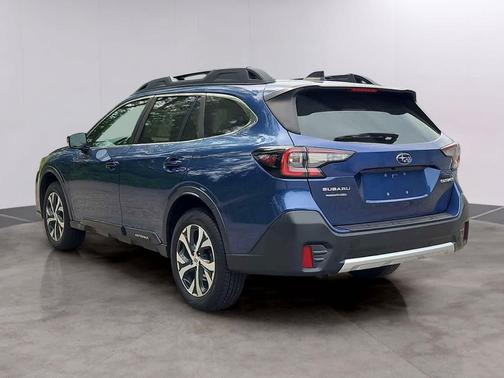 Abyss Blue Pearl 2022 Subaru Outback Limited