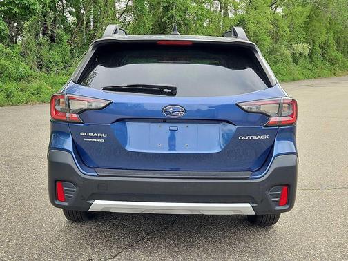 Abyss Blue Pearl 2022 Subaru Outback Limited
