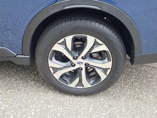 Abyss Blue Pearl 2022 Subaru Outback Limited