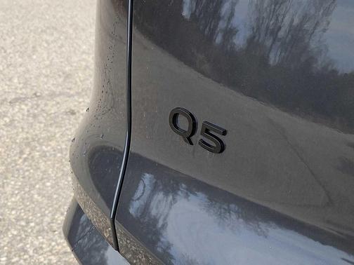 2025 Audi Q5 Premium TFSI quattro S tronic