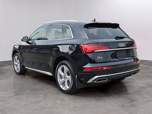 2024 Audi Q5 45 S line Premium Plus