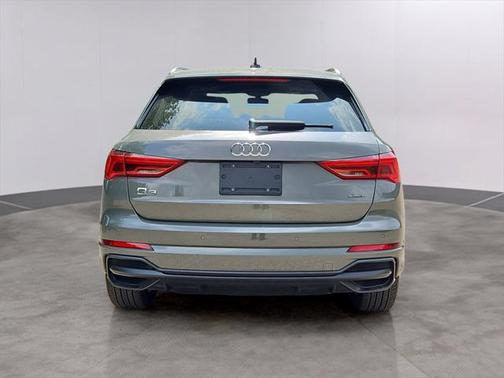 2022 Audi Q3 45 S line Premium Plus