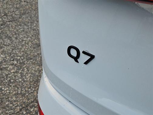 2026 Audi Q7 55 Premium Plus