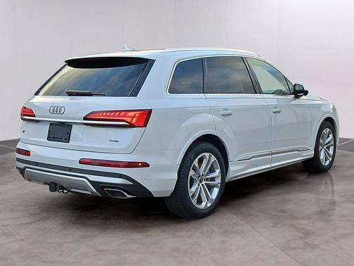 2026 Audi Q7 55 Premium Plus