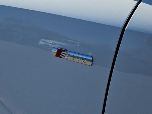 Arkona White 2025 Audi Q3 Premium 45 TFSI S line quattro Tiptronic