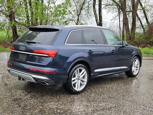 2025 Audi Q7 55 Prestige