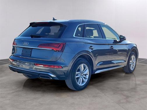 2023 Audi Q5 45 S line Premium