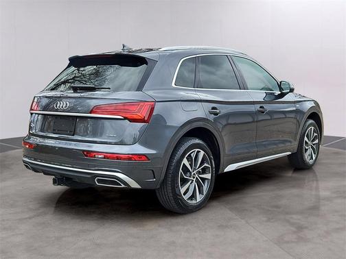 2023 Audi Q5 45 S line Premium Plus