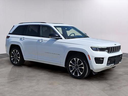 2022 Jeep Grand Cherokee Overland