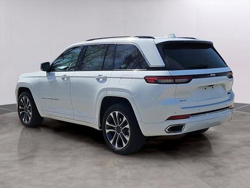 2022 Jeep Grand Cherokee Overland