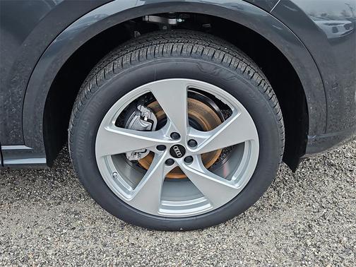 2025 Audi Q5 Premium Plus TFSI quattro S tronic