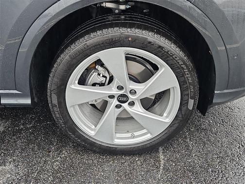 2025 Audi Q5 Premium Plus TFSI quattro S tronic