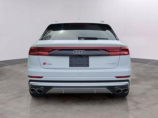 Glacier White Metallic 2023 Audi SQ8 4.0T Premium Plus