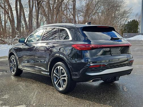 2025 Audi Q5 Premium TFSI quattro S tronic