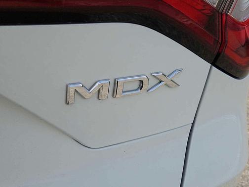 Platinum White Pearl 2023 Acura MDX Technology Package