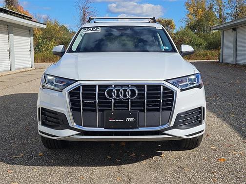 2022 Audi Q7 45 Premium
