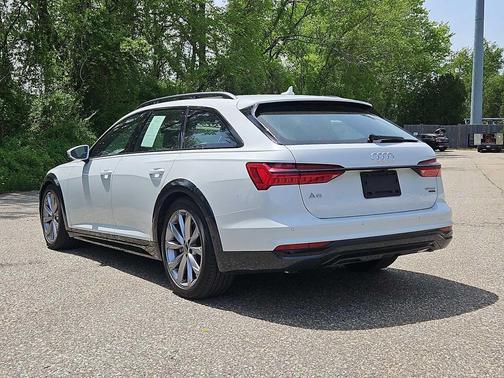 Glacier White Metallic 2025 Audi A6 55 Premium Plus