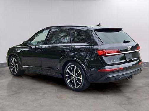 2021 Audi Q7 55 Premium Plus