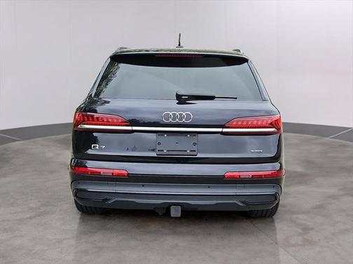 2021 Audi Q7 55 Premium Plus
