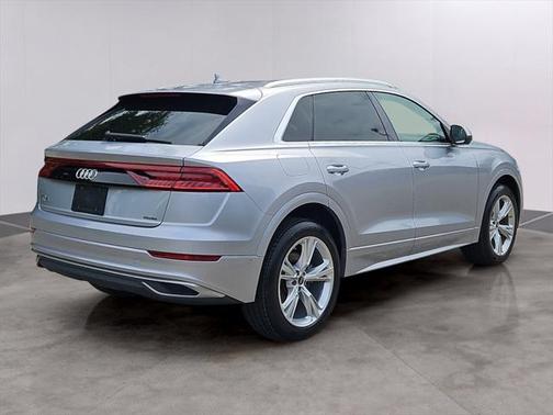 2022 Audi Q8 55 Premium