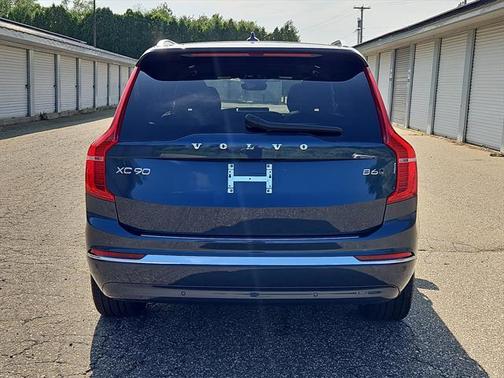 2024 Volvo XC90 B6 Ultimate Bright Theme 7-Seater